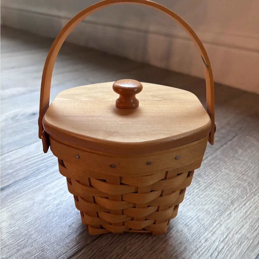 Longaberger Handwoven Lidded Basket Handle Liner Insert Cottage Kitchen Decor